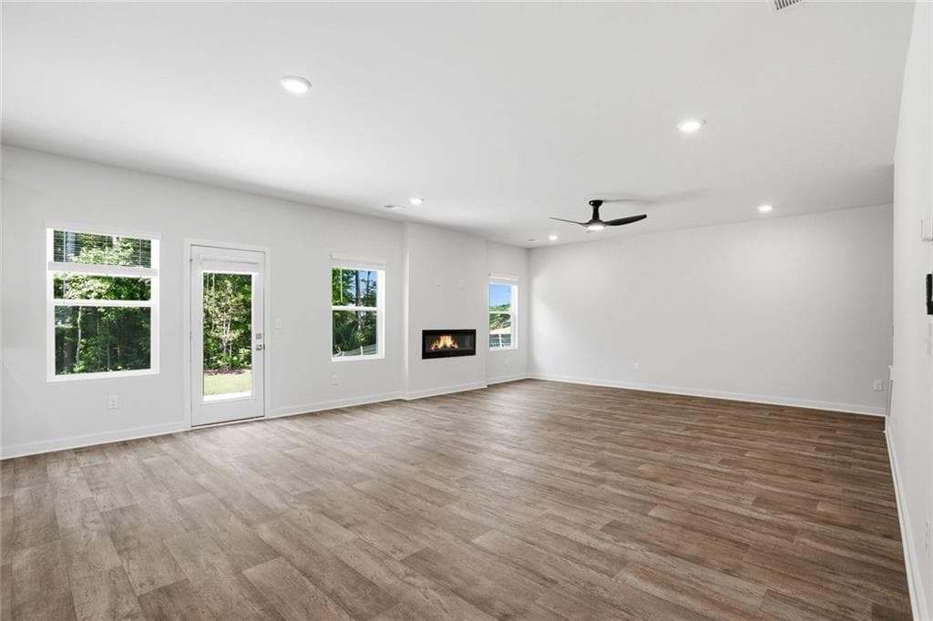 4 bedroom, 3 bathroom, 2,700 sq ft single family residence under contract at 344 Jarrett Streets, Fairburn, GA 30213 — photo 9