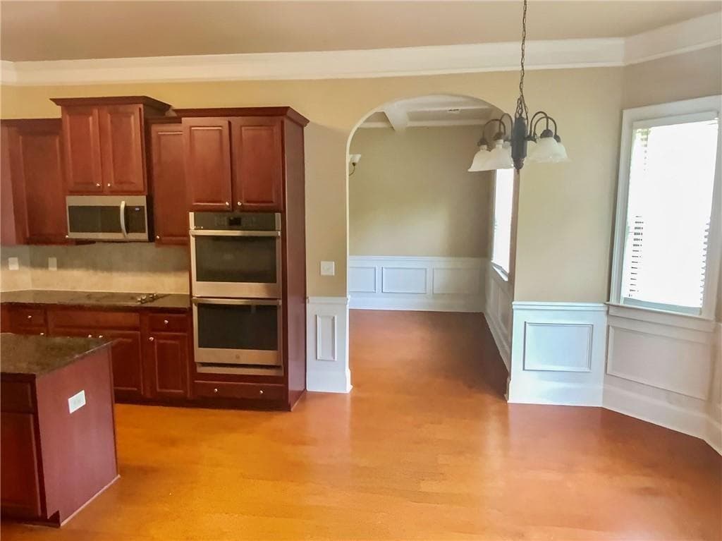 4 bedroom, 3 bathroom, 2,868 sq ft single family residence under contract at 159 Saintvry Way, Atlanta, GA 30349 — photo 10