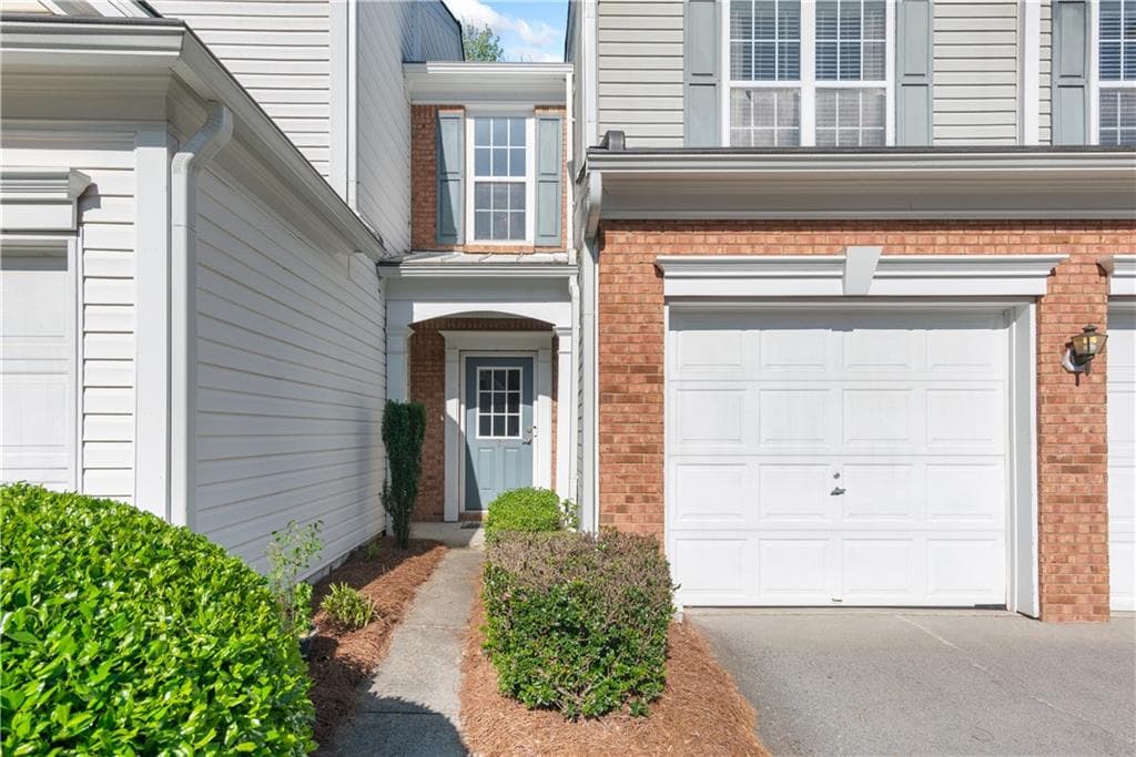 3 bedroom, 3 bathroom, 1,554 sq ft townhouse under contract at 120 Regent Place, Woodstock, GA 30188 — photo 2