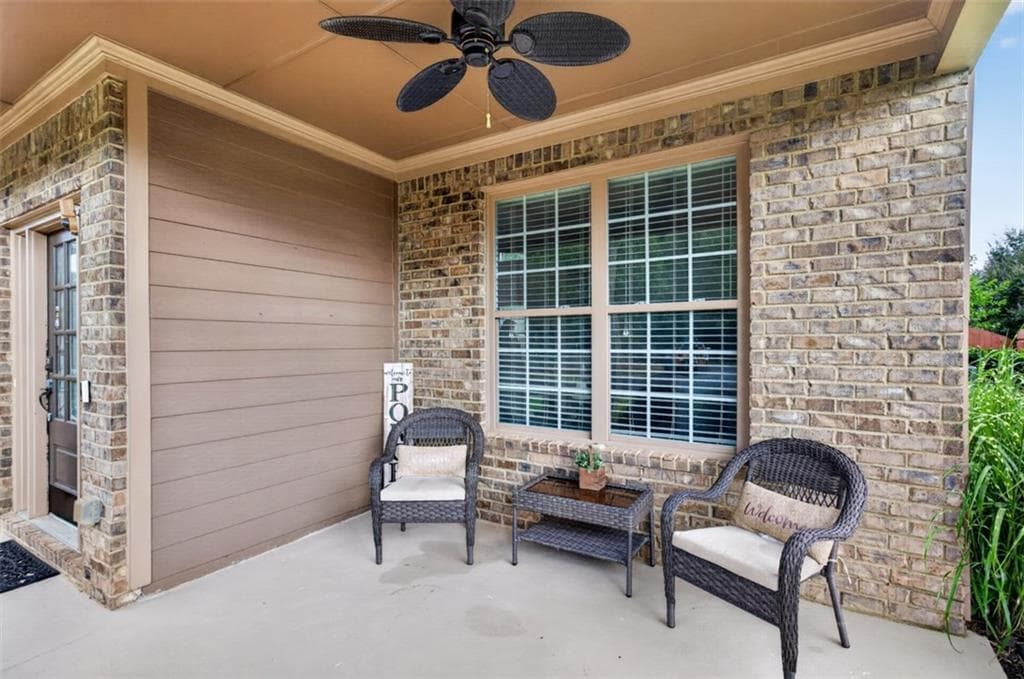 5 bedroom, 3 bathroom, 3,084 sq ft single family residence for sale at 6630 Grand Magnolia Drive, Sugar Hill, GA 30518 — photo 7