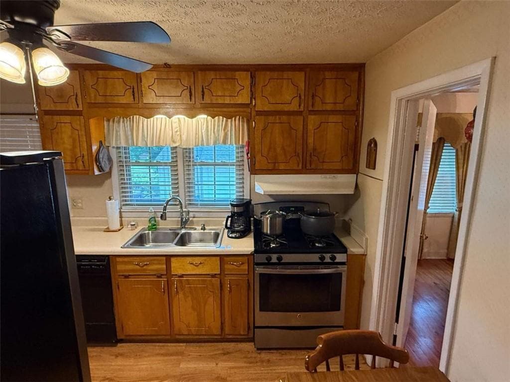 3 bedroom, 2 bathroom, 1,296 sq ft single family residence for sale at 954 Bryant Street, Conyers, GA 30012 — photo 10
