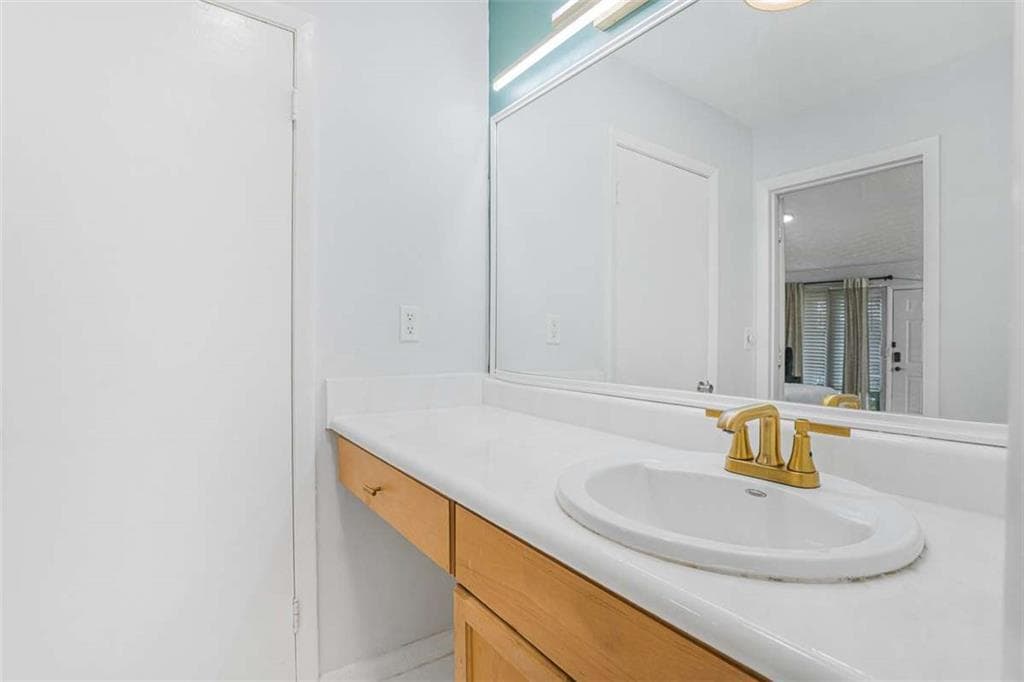 1 bedroom, 1 bathroom, 540 sq ft condominium for sale at 1150 Collier Road 25D, Atlanta, GA 30318