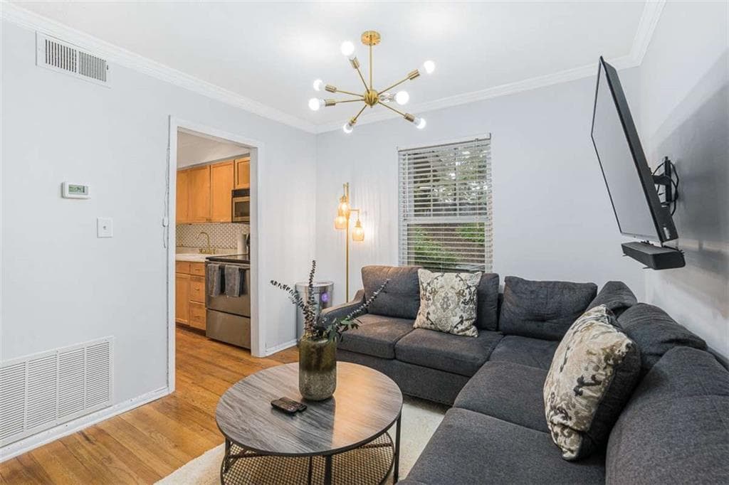 1 bedroom, 1 bathroom, 540 sq ft condominium for sale at 1150 Collier Road 25D, Atlanta, GA 30318 — photo 5