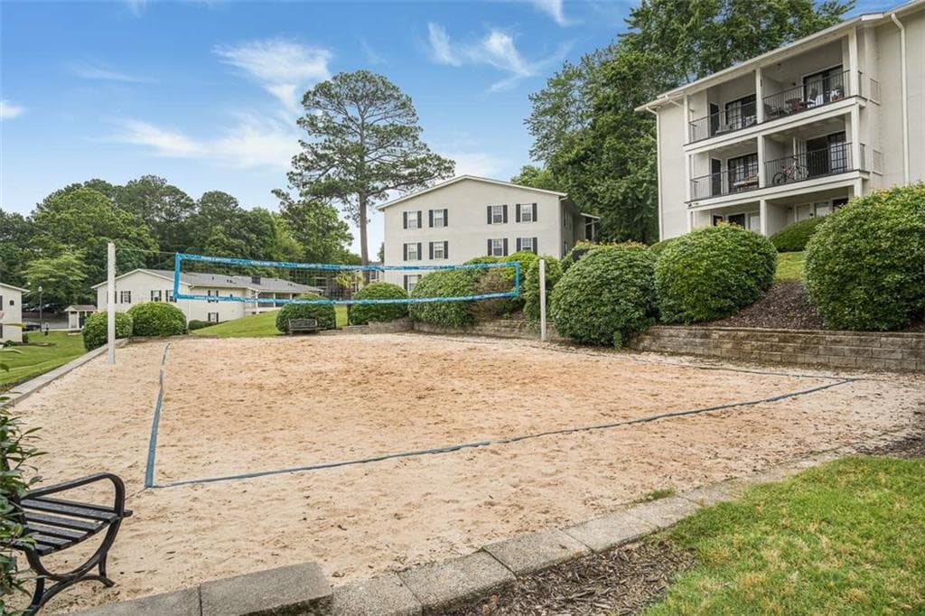 1 bedroom, 1 bathroom, 540 sq ft condominium for sale at 1150 Collier Road 25D, Atlanta, GA 30318 — photo 7