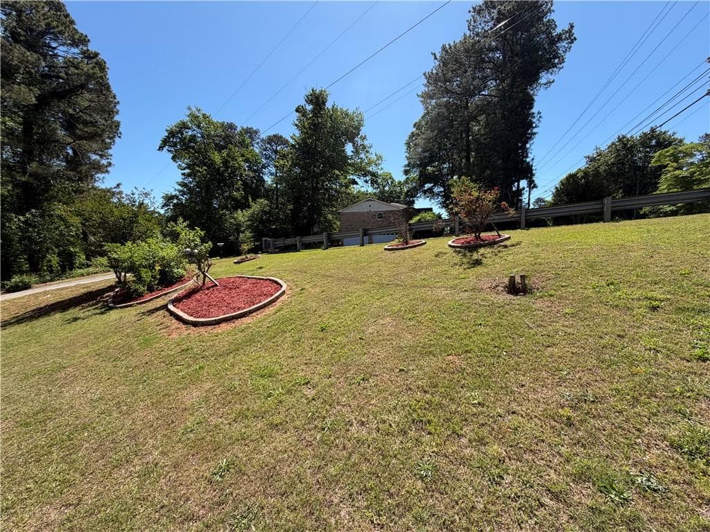 5 bedroom, 3 bathroom, 3,856 sq ft single family residence for rent at 3336 Camelot Drive, Marietta, GA 30062 for $5,500 a month — photo 5