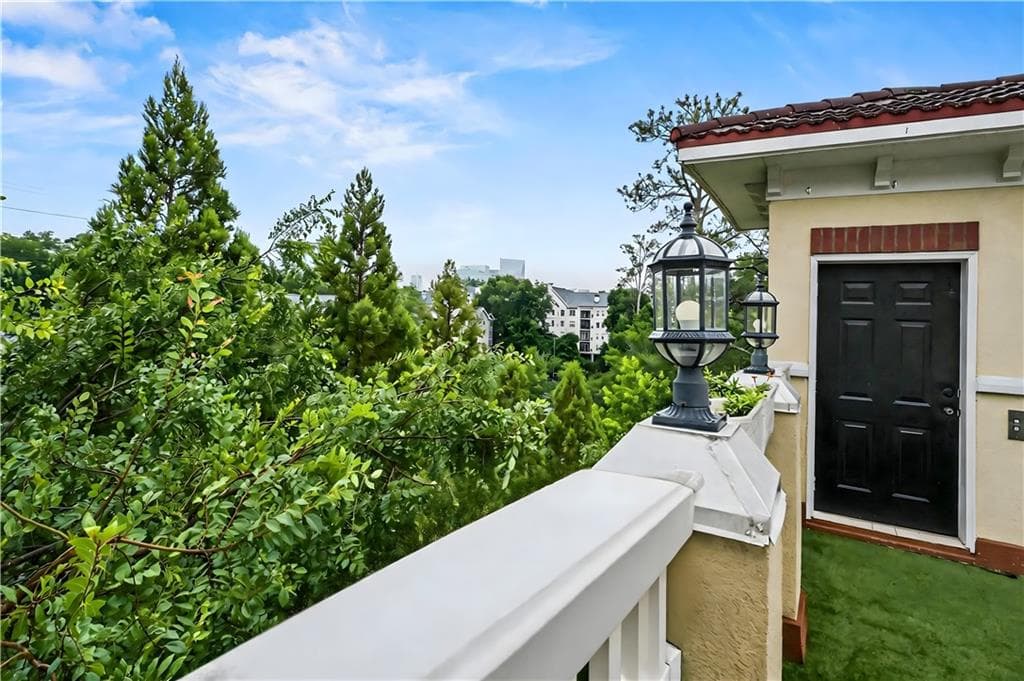 2 bedroom, 3 bathroom, 1,910 sq ft townhouse for sale at 3541 Roswell Road 11, Atlanta, GA 30305 — photo 10