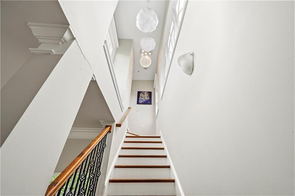 2 bedroom, 3 bathroom, 1,910 sq ft townhouse for sale at 3541 Roswell Road 11, Atlanta, GA 30305 — photo 3