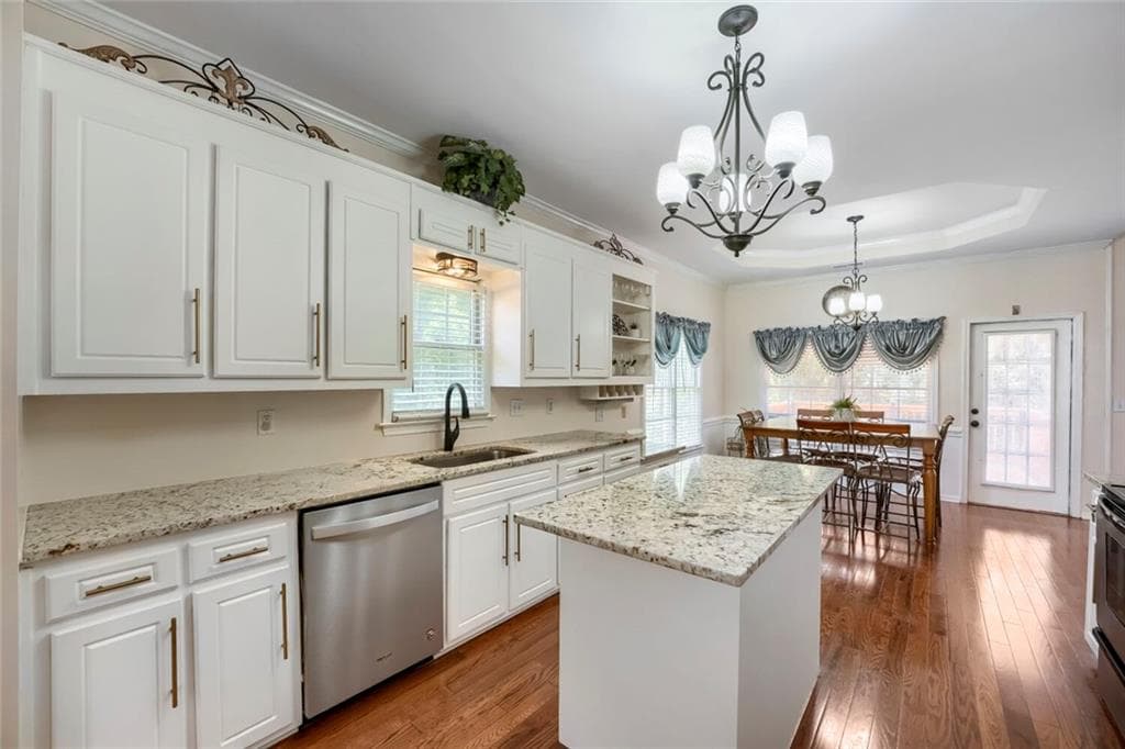 4 bedroom, 3 bathroom, 2,343 sq ft single family residence for sale at 10 Jessamine Trail, Lawrenceville, GA 30046 — photo 6