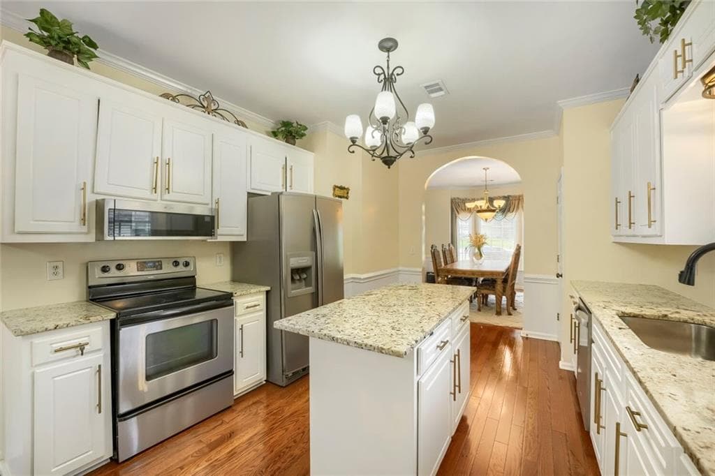 4 bedroom, 3 bathroom, 2,343 sq ft single family residence for sale at 10 Jessamine Trail, Lawrenceville, GA 30046 — photo 9