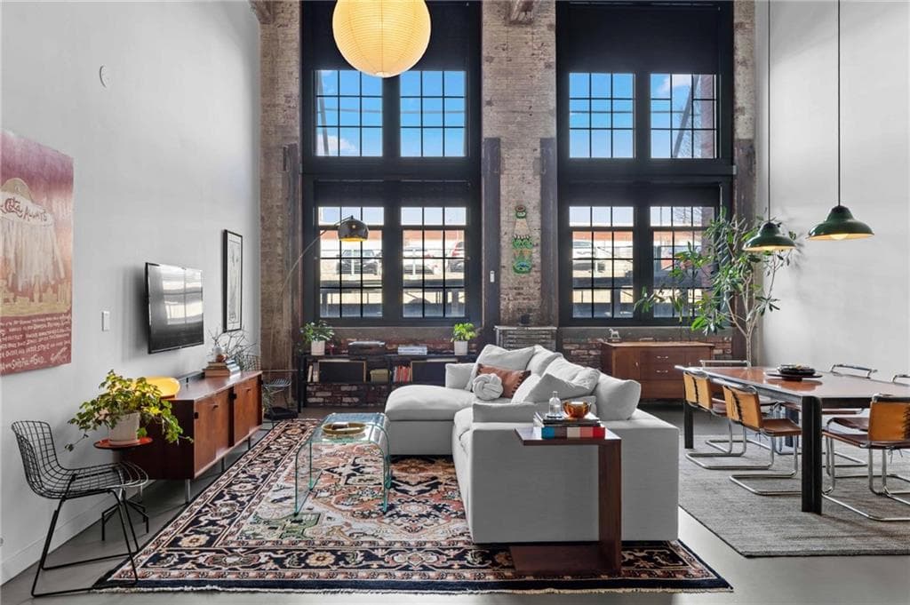 2 bedroom, 2 bathroom, 1,857 sq ft condominium under contract at 170 Boulevard E111, Atlanta, GA 30312 — photo 6