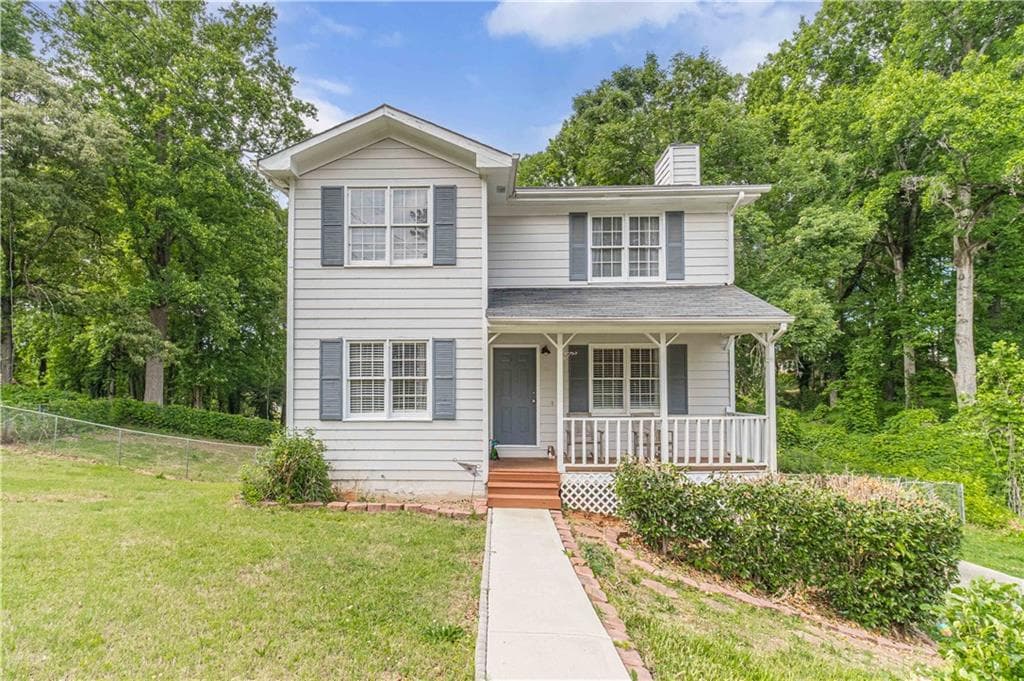 3 bedroom, 3 bathroom, 1,460 sq ft single family residence under contract at 484 Daisy Trail, Lawrenceville, GA 30046
