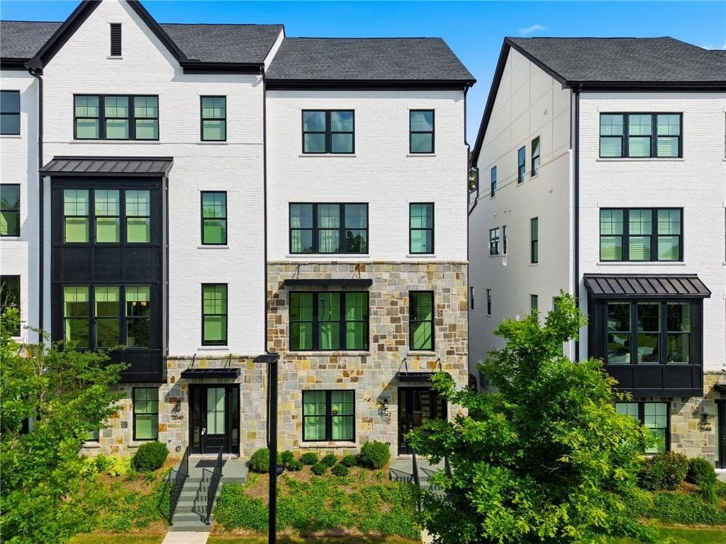 3 bedroom, 5 bathroom, 3,553 sq ft townhouse for rent at 2042 Juliette Avenue, Alpharetta, GA 30009 for $5,650 a month — photo 2