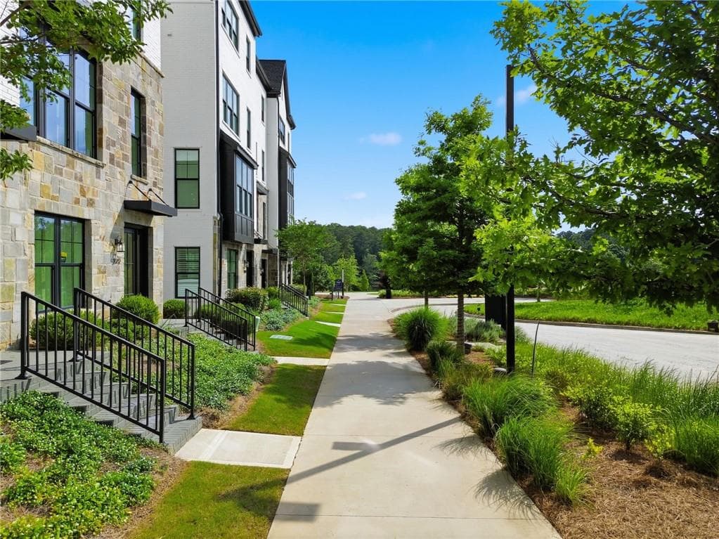 3 bedroom, 5 bathroom, 3,553 sq ft townhouse for rent at 2042 Juliette Avenue, Alpharetta, GA 30009 for $5,650 a month — photo 6