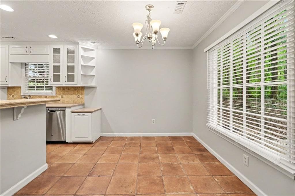 3 bedroom, 2 bathroom, 1,412 sq ft single family residence for sale at 160 Vineyards Drive, Newnan, GA 30265 — photo 8