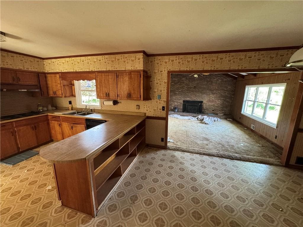 3 bedroom, 2 bathroom, 1,898 sq ft single family residence under contract at 1049 Ben Higgins Road, Dahlonega, GA 30533 — photo 7