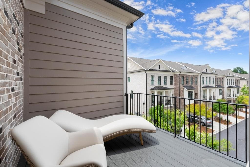 3 bedroom, 4 bathroom, 2,105 sq ft townhouse for sale at 520 Fisher Drive, Alpharetta, GA 30009 — photo 6