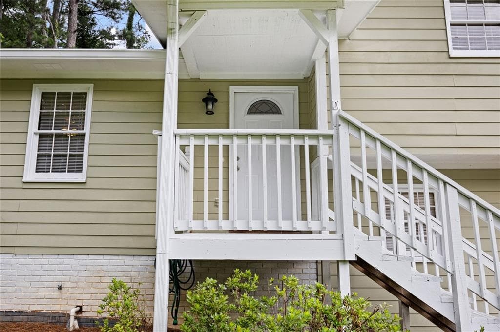 3 bedroom, 2 bathroom, 1,404 sq ft single family residence for sale at 4220 Terrace Drive, Acworth, GA 30101 — photo 3