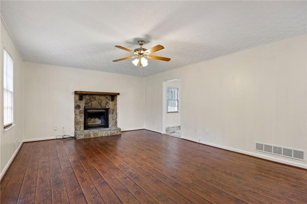3 bedroom, 2 bathroom, 1,404 sq ft single family residence for sale at 4220 Terrace Drive, Acworth, GA 30101 — photo 7