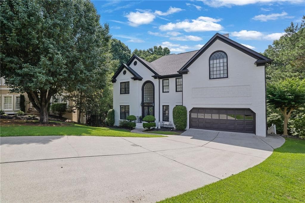 5 bedroom, 4 bathroom, 3,068 sq ft single family residence for sale at 3160 Birchton Street, Johns Creek, GA 30022 — photo 2