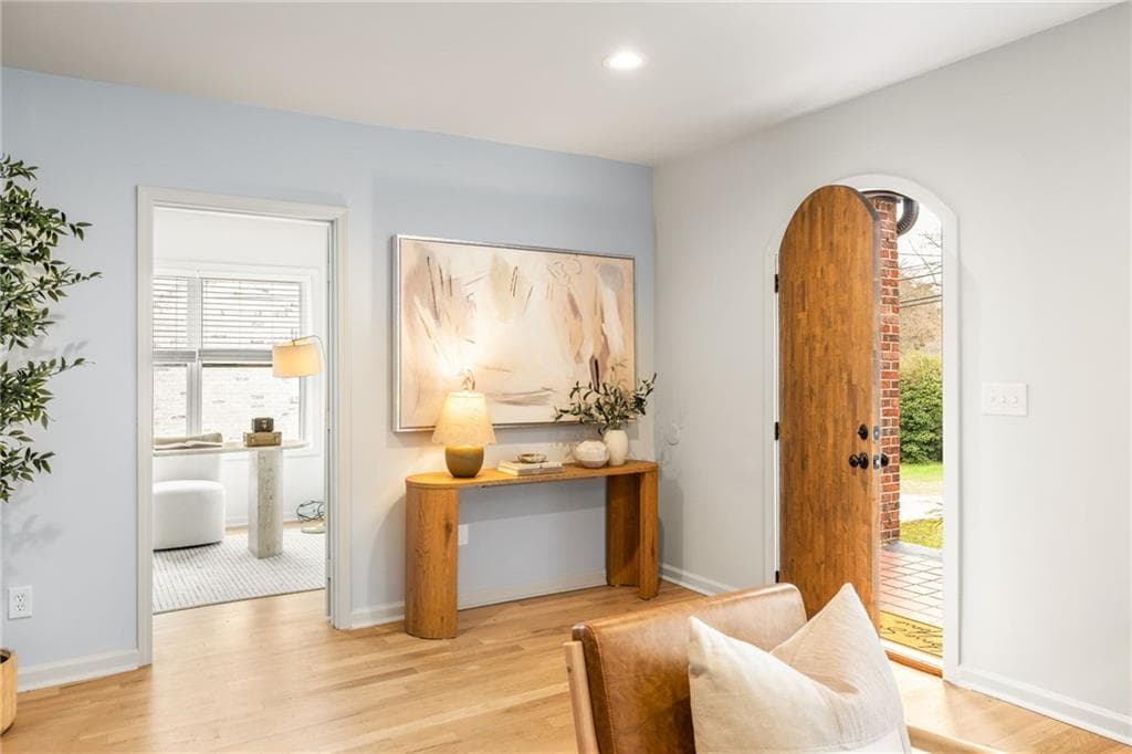 4 bedroom, 3 bathroom, 1,991 sq ft single family residence under contract at 1377 MLK Jr. Drive, Atlanta, GA 30314 — photo 7
