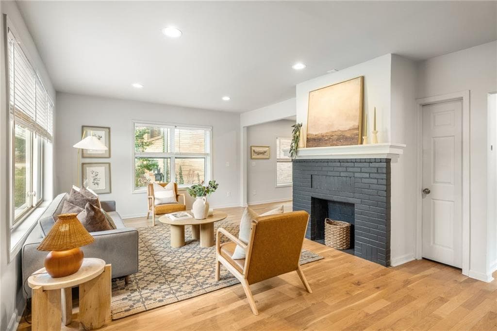 4 bedroom, 3 bathroom, 1,991 sq ft single family residence under contract at 1377 MLK Jr. Drive, Atlanta, GA 30314 — photo 8
