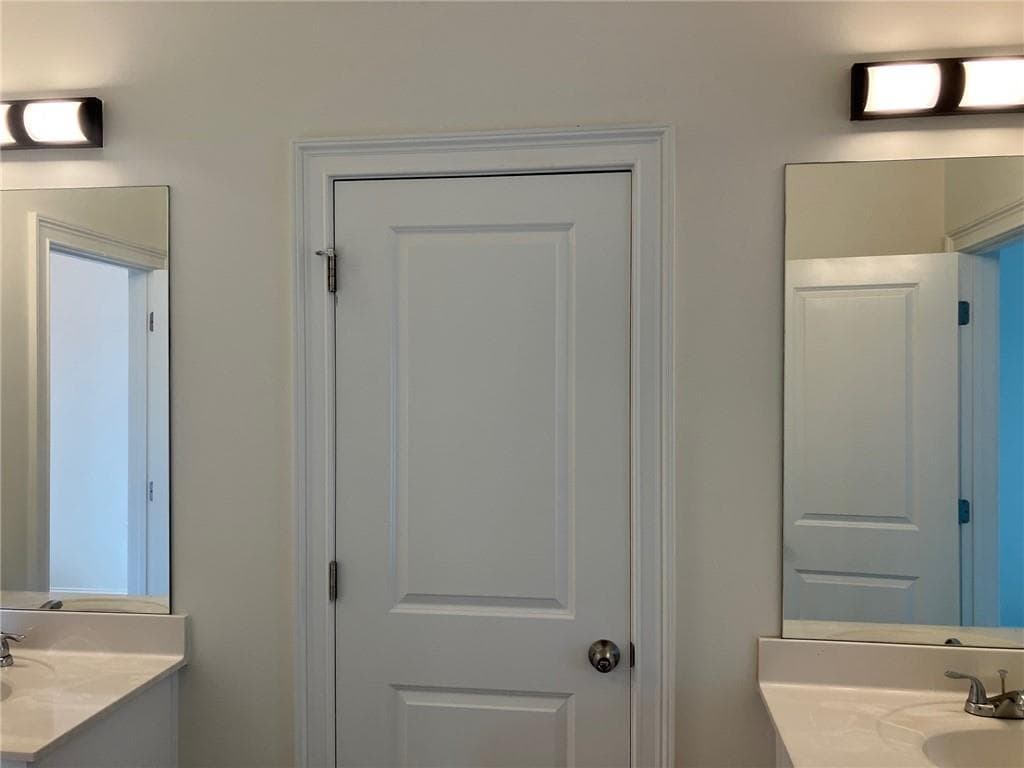 6 bedroom, 4 bathroom, 3,648 sq ft single family residence for sale at 301 Lowell Street, Atlanta, GA 30331 — photo 10
