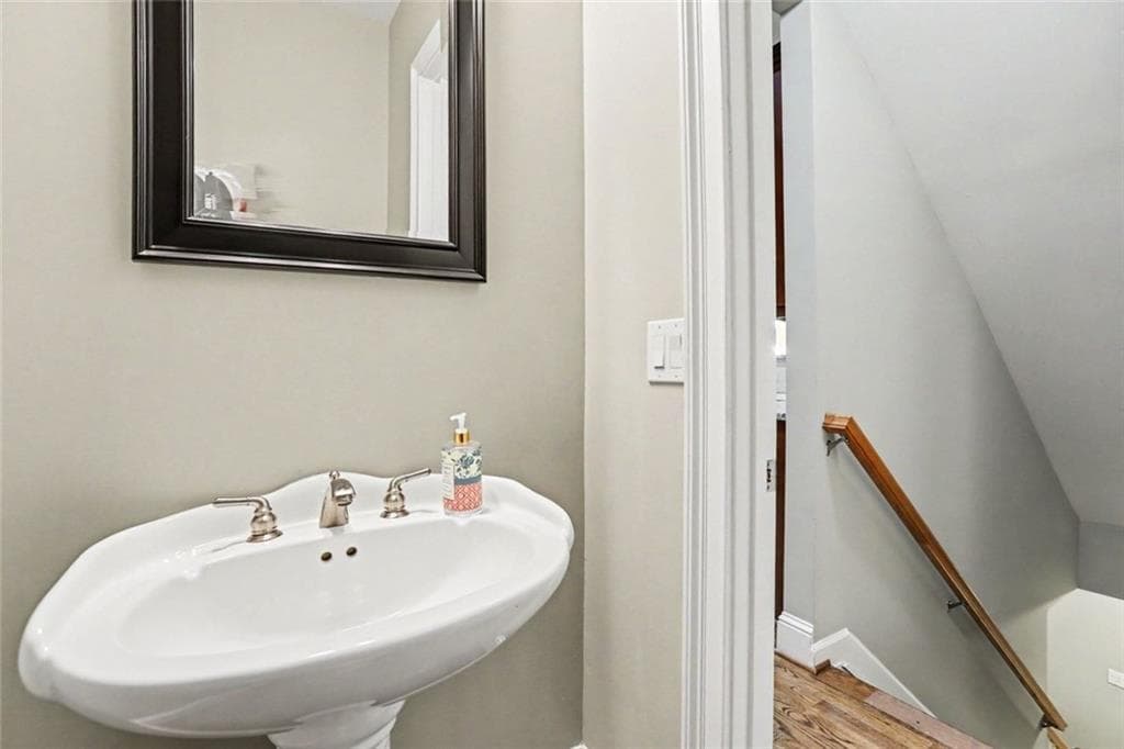 3 bedroom, 4 bathroom, 2,805 sq ft townhouse under contract at 3780 Ashford Creek Avenue, Brookhaven, GA 30319 — photo 9