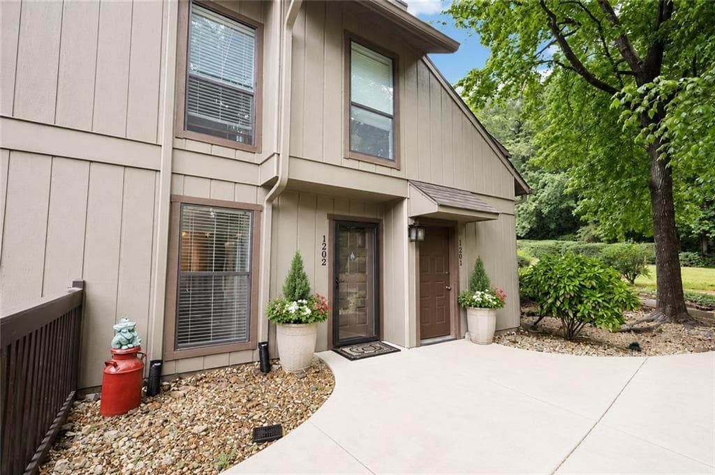 1202 Cumberland Court, Smyrna, GA 30080 — most recent listing photo