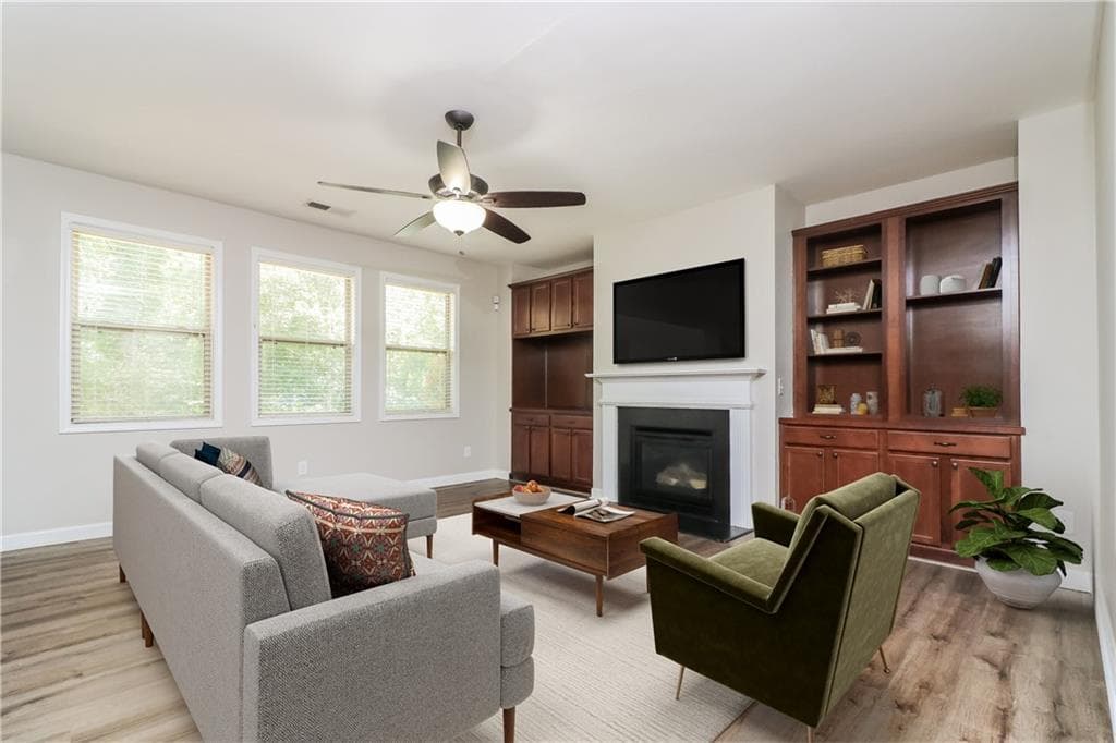 4 bedroom, 4 bathroom, 3,349 sq ft single family residence under contract at 4884 Sydney Lane, Marietta, GA 30066 — photo 5