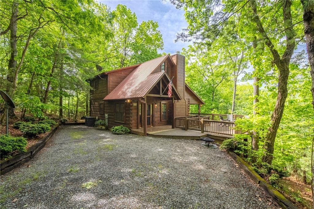 3 bedroom, 3 bathroom, 2,080 sq ft single family residence under contract at 305 Martin Crossing, Cherry Log, GA 30522 — photo 3
