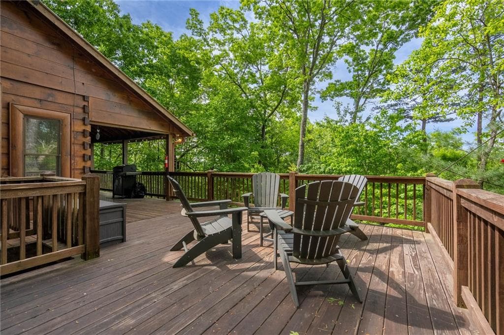 3 bedroom, 3 bathroom, 2,080 sq ft single family residence under contract at 305 Martin Crossing, Cherry Log, GA 30522 — photo 2