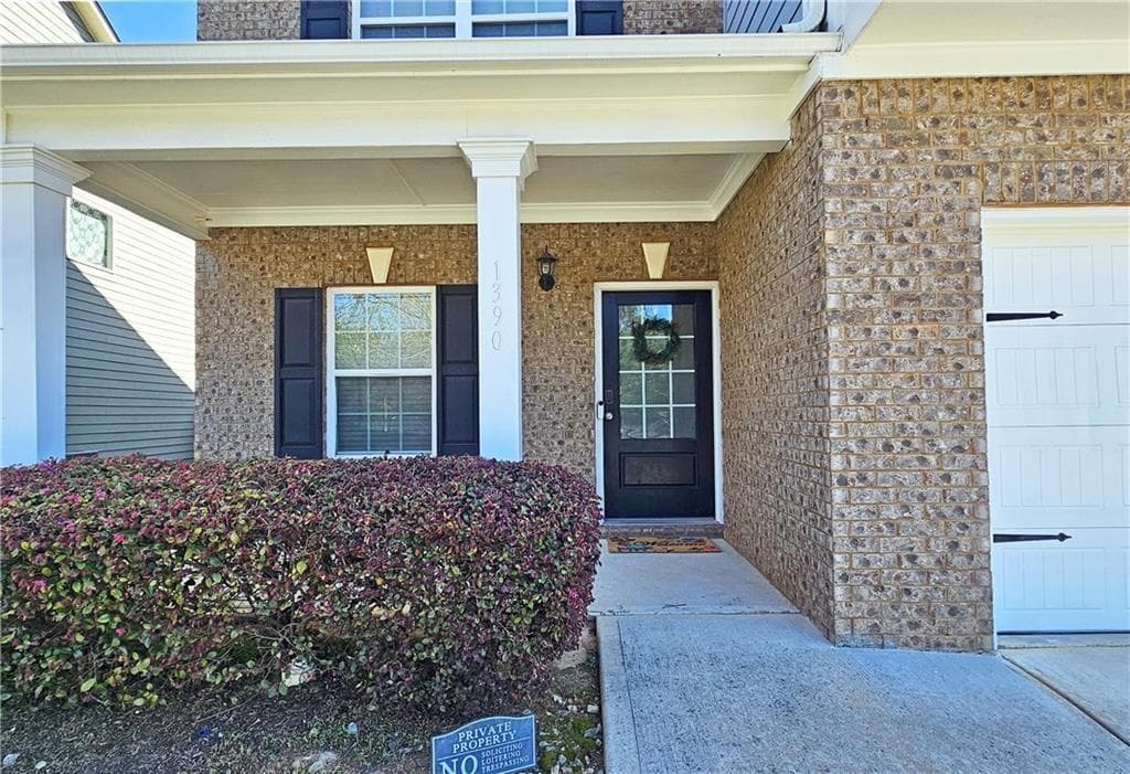 4 bedroom, 3 bathroom, 2,600 sq ft single family residence for rent at 1390 Napa Valley Drive, Lawrenceville, GA 30045 for $2,850 a month — photo 2