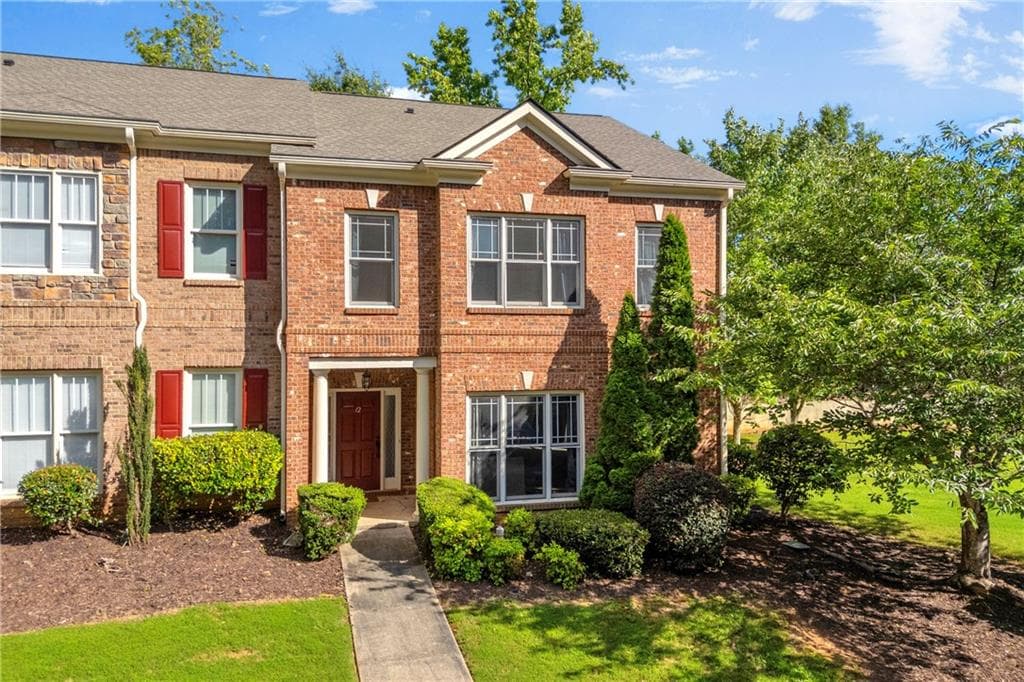 3 bedroom, 3 bathroom, 2,200 sq ft townhouse for sale at 168 Constitution Boulevard 12, Lawrenceville, GA 30046 — photo 2