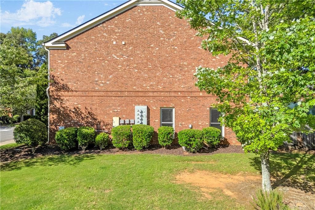 3 bedroom, 3 bathroom, 2,200 sq ft townhouse for sale at 168 Constitution Boulevard 12, Lawrenceville, GA 30046 — photo 3