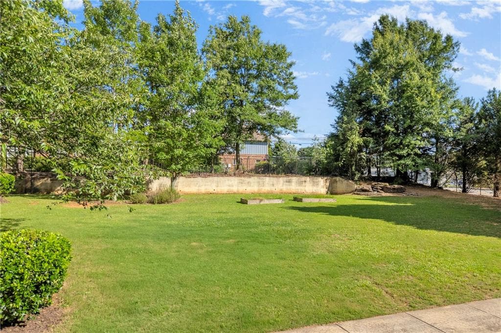 3 bedroom, 3 bathroom, 2,200 sq ft townhouse for sale at 168 Constitution Boulevard 12, Lawrenceville, GA 30046 — photo 4