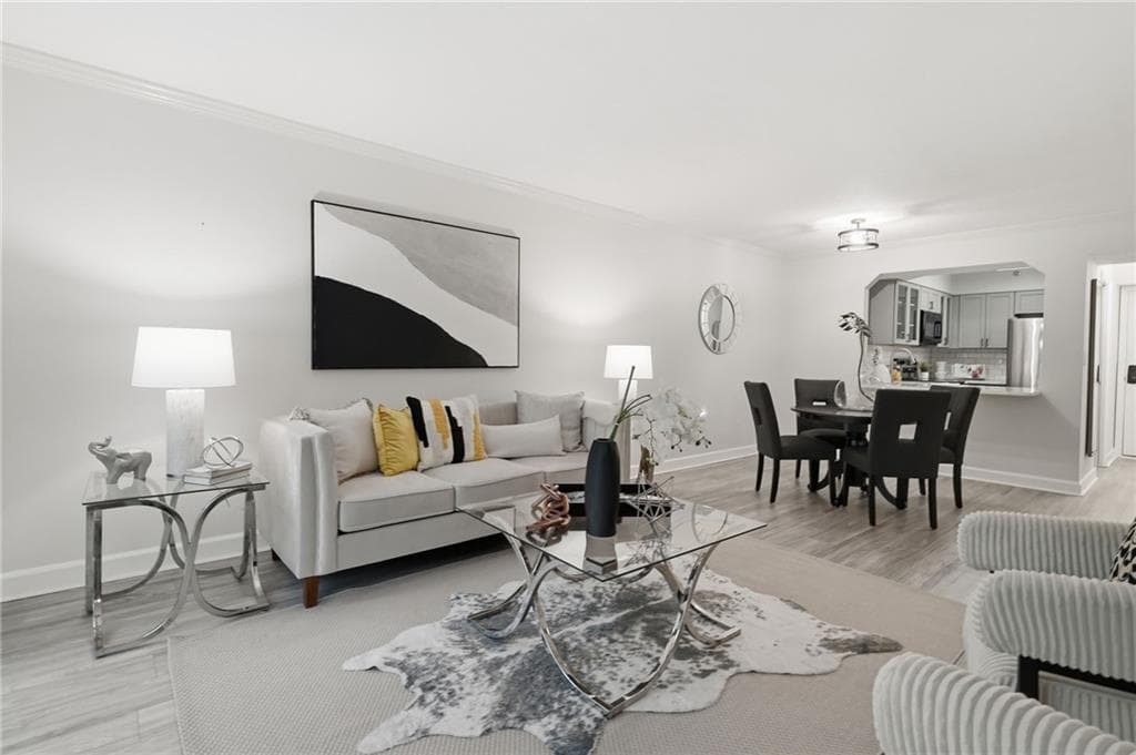 1 bedroom, 1 bathroom, 807 sq ft condominium for sale at 2870 Pharr Court South 207, Atlanta, GA 30305 — photo 1 of 23