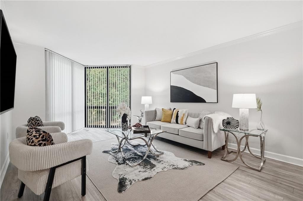 1 bedroom, 1 bathroom, 807 sq ft condominium for sale at 2870 Pharr Court South 207, Atlanta, GA 30305 — photo 3