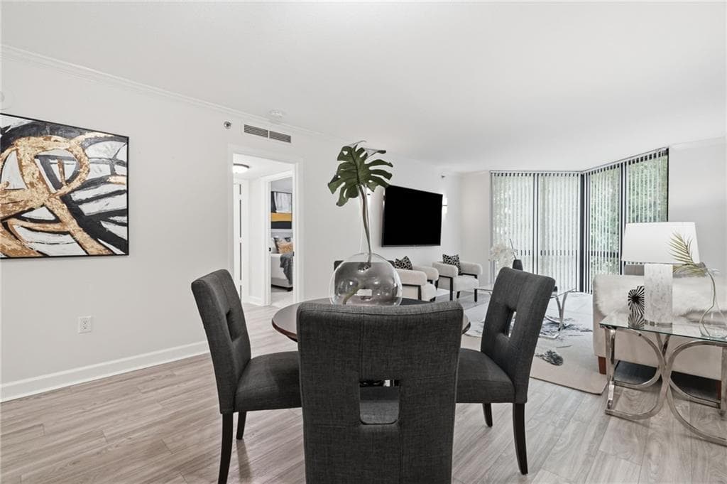 1 bedroom, 1 bathroom, 807 sq ft condominium for sale at 2870 Pharr Court South 207, Atlanta, GA 30305 — photo 4