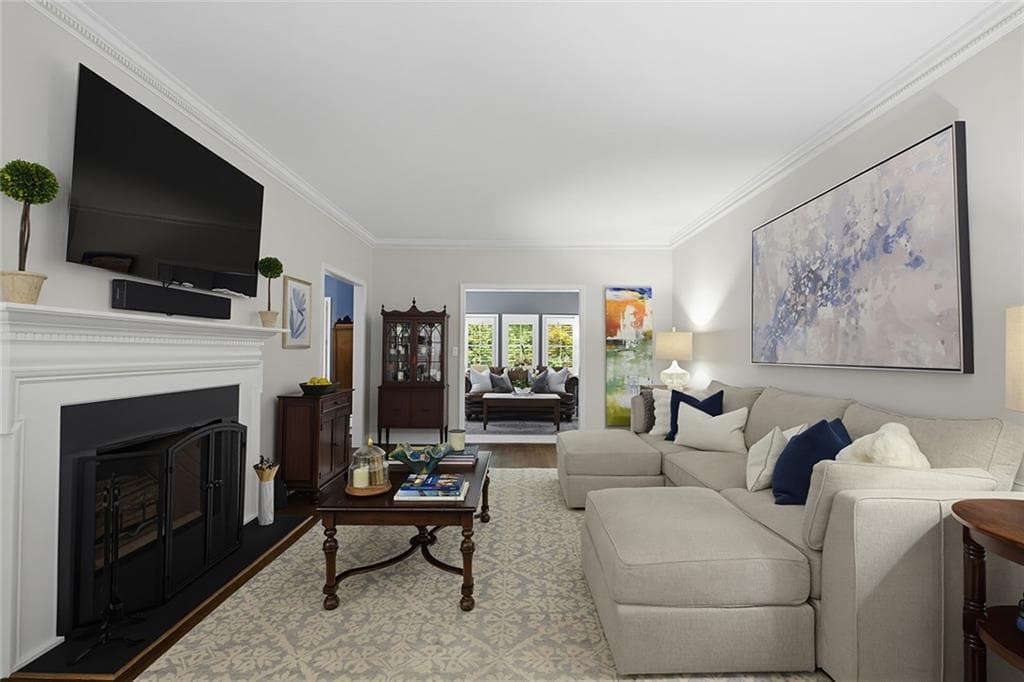 4 bedroom, 3 bathroom, 2,153 sq ft townhouse under contract at 2236 Bohler Road, Atlanta, GA 30327 — photo 8