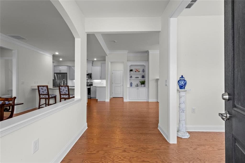 3 bedroom, 3 bathroom, 2,308 sq ft condominium for sale at 1703 Bonica Crossing, Cumming, GA 30040 — photo 3