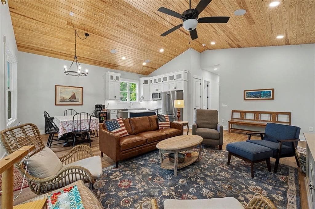 3 bedroom, 2 bathroom, 1,398 sq ft single family residence for sale at 224 Lakeshore Circle, Acworth, GA 30101 — photo 8