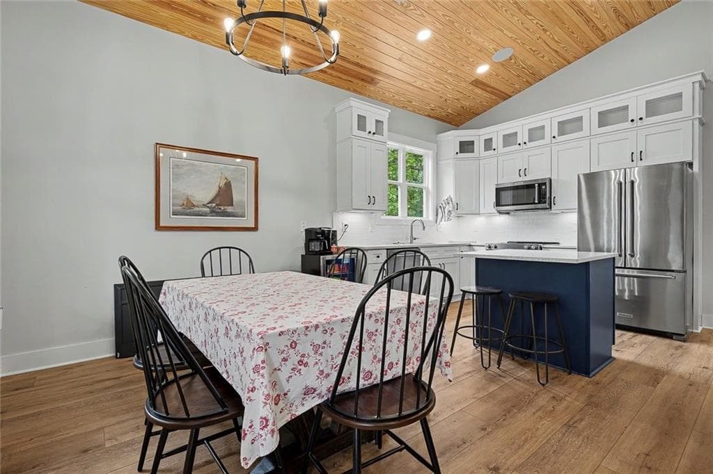 3 bedroom, 2 bathroom, 1,398 sq ft single family residence for sale at 224 Lakeshore Circle, Acworth, GA 30101 — photo 9