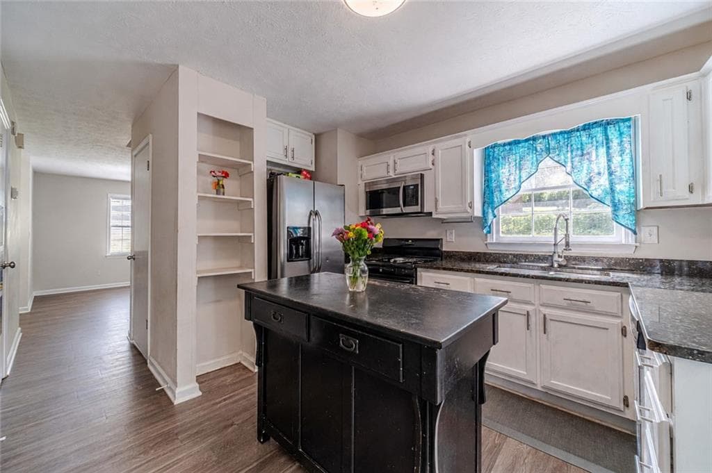3 bedroom, 3 bathroom, 1,460 sq ft single family residence under contract at 484 Daisy Trail, Lawrenceville, GA 30046 — photo 6