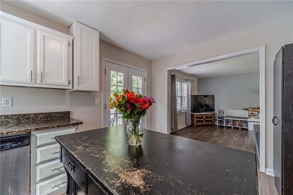 3 bedroom, 3 bathroom, 1,460 sq ft single family residence under contract at 484 Daisy Trail, Lawrenceville, GA 30046 — photo 8