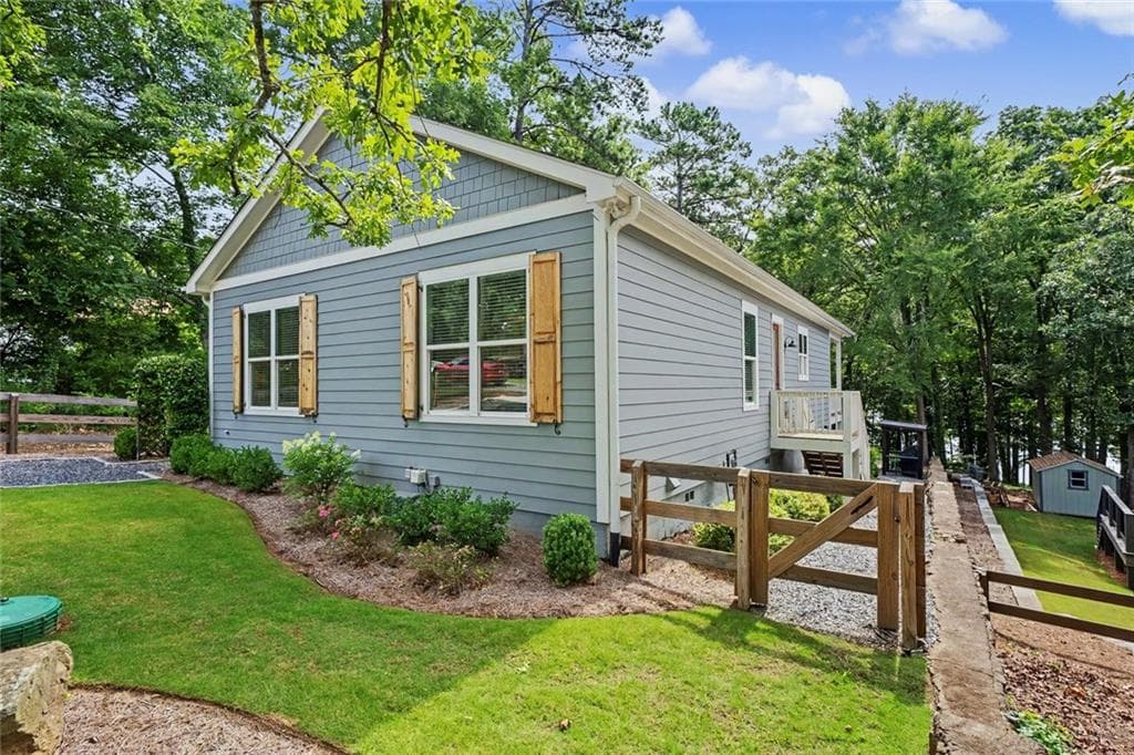 3 bedroom, 2 bathroom, 1,398 sq ft single family residence for sale at 224 Lakeshore Circle, Acworth, GA 30101 — photo 10