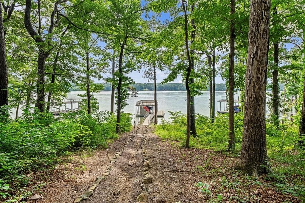 3 bedroom, 2 bathroom, 1,398 sq ft single family residence for sale at 224 Lakeshore Circle, Acworth, GA 30101 — photo 4