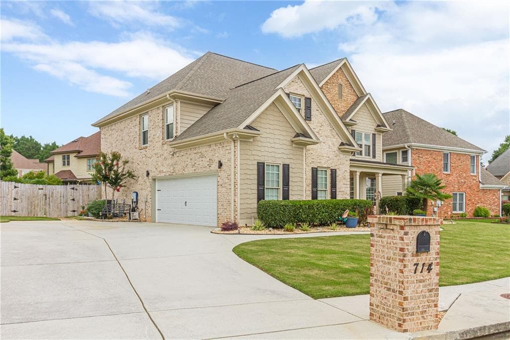 4 bedroom, 3 bathroom, 2,651 sq ft single family residence under contract at 714 Arbor Cove, Loganville, GA 30052 — photo 4
