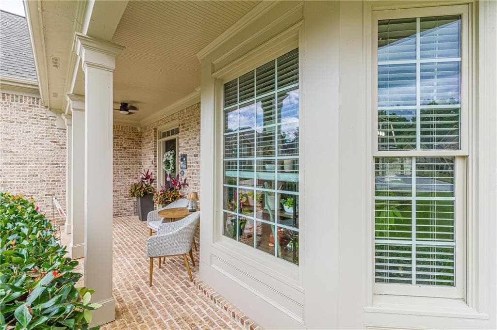 4 bedroom, 3 bathroom, 2,651 sq ft single family residence under contract at 714 Arbor Cove, Loganville, GA 30052 — photo 5
