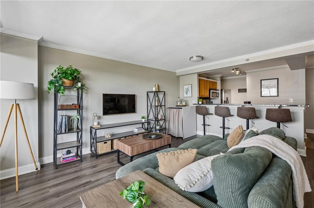 1 bedroom, 1 bathroom, 786 sq ft condominium under contract at 620 Peachtree Street 908, Atlanta, GA 30308 — photo 8