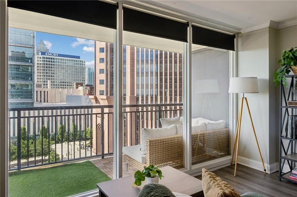 1 bedroom, 1 bathroom, 786 sq ft condominium under contract at 620 Peachtree Street 908, Atlanta, GA 30308